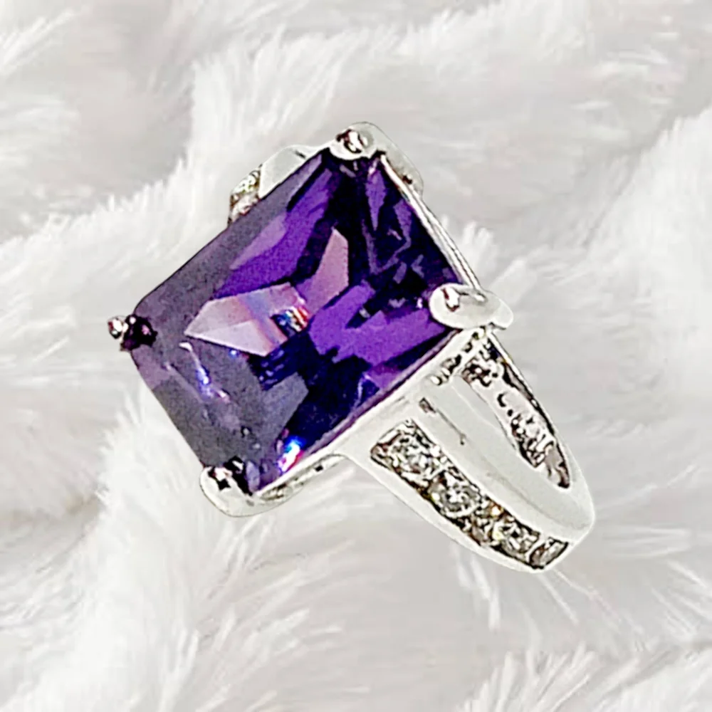 Emerald Cut Purple CZ Stone Solitaire Sterling Silver Ring. Size 6. NWOT